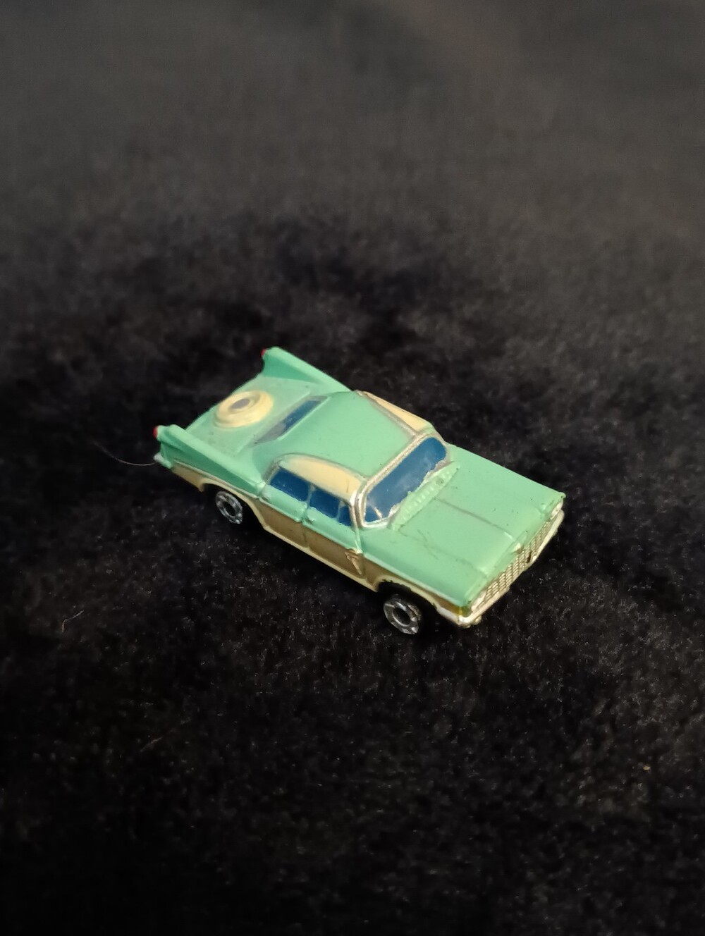 Vintage Micro Machines 1960 Chrysler Imperial Coupe Green Cream Galoob 1994 LGTI